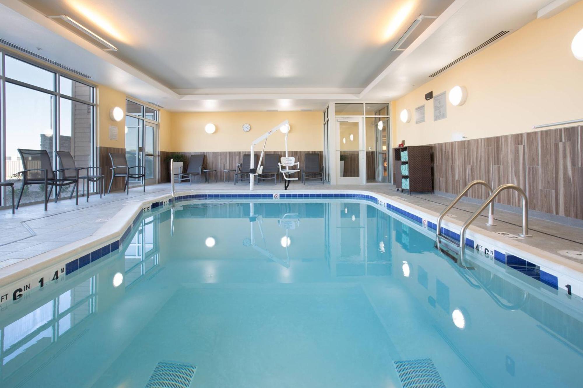 Fairfield Inn & Suites By Marriott Burlington Eksteriør billede